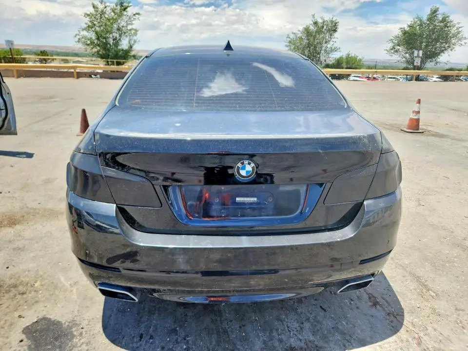 2011 BMW 550 XI  