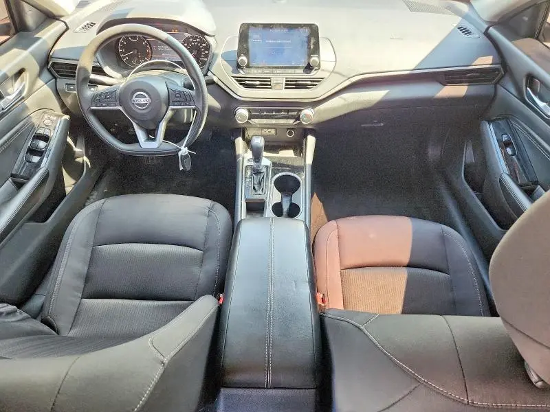 2021 NISSAN ALTIMA SV  
