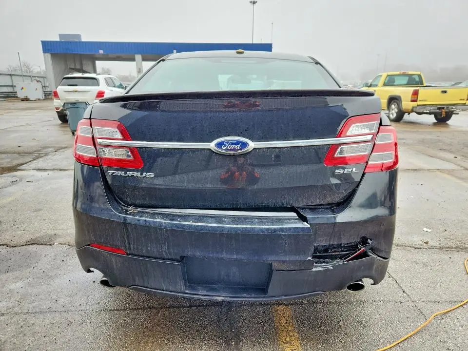 2015 FORD TAURUS SEL  