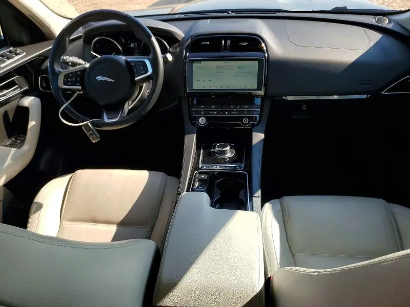 2020 JAGUAR F-PACE PRESTIGE  