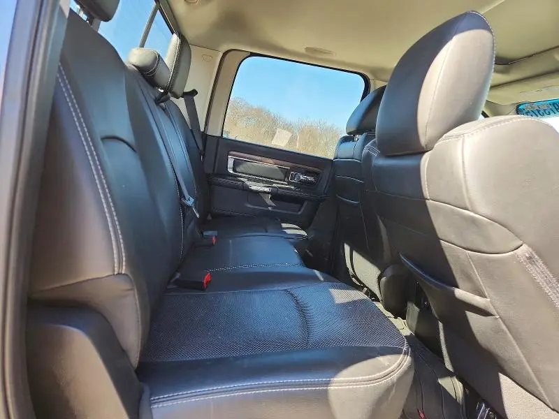 2015 RAM 1500 LARAMIE  