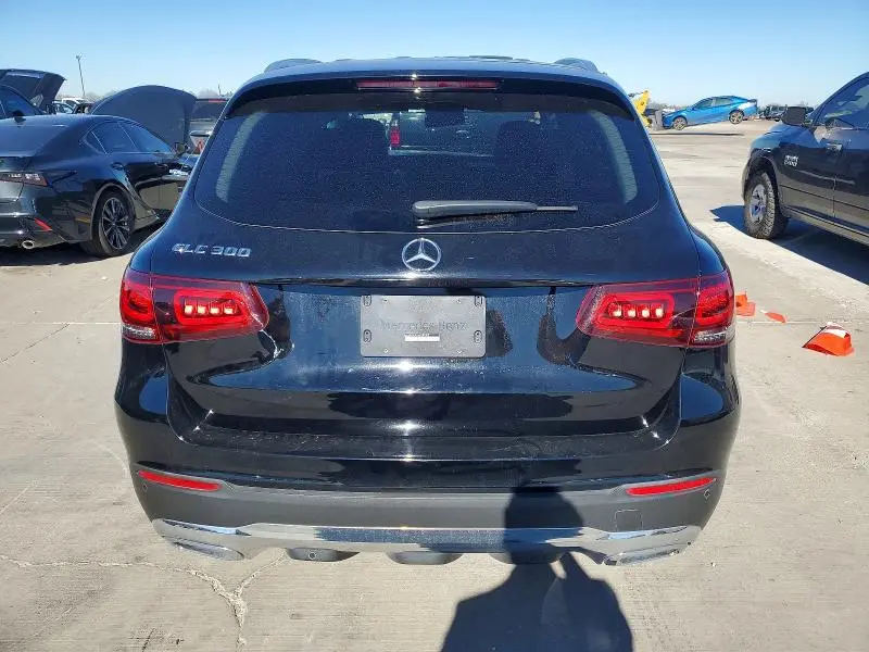 2022 MERCEDES-BENZ GLC 300  