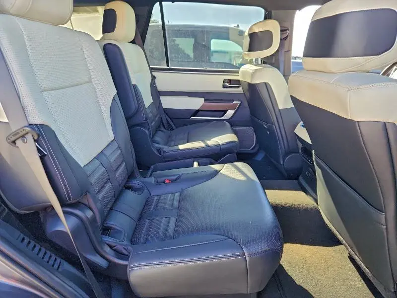 2023 TOYOTA SEQUOIA SR5  