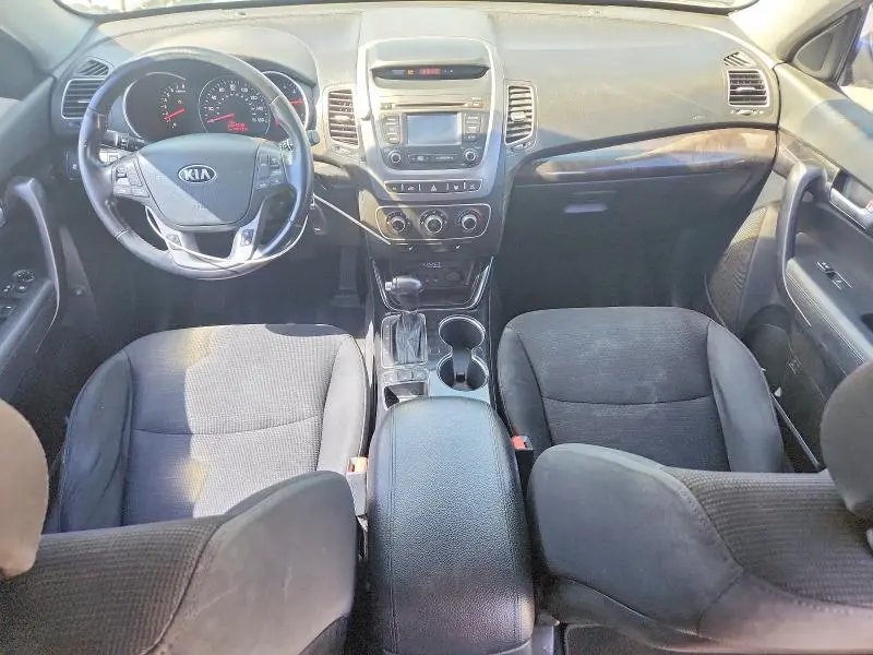 2014 KIA SORENTO LX  