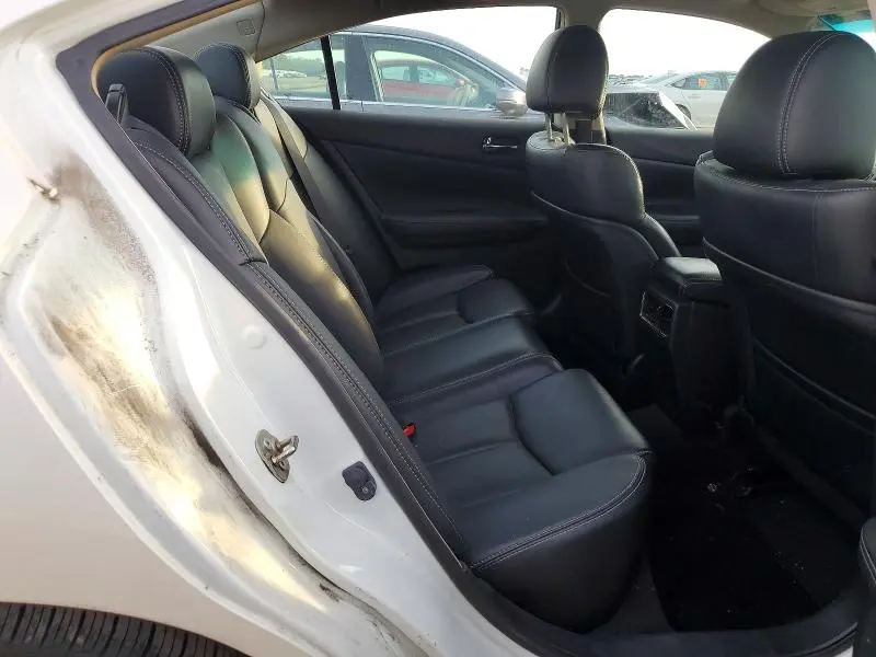 2014 NISSAN MAXIMA S  