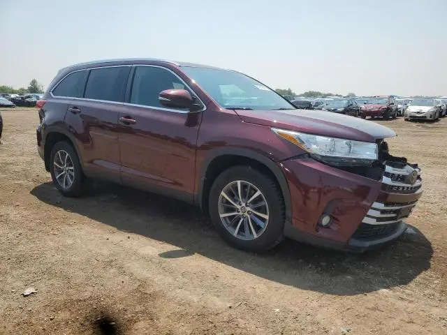 2019 TOYOTA HIGHLANDER SE  