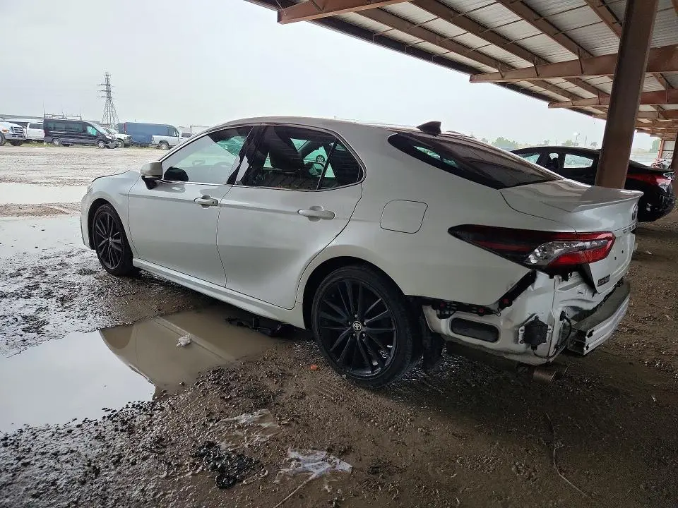 2021 TOYOTA CAMRY XSE  