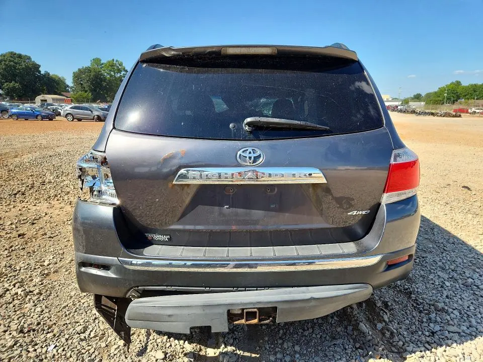 2013 TOYOTA HIGHLANDER LIMITED  