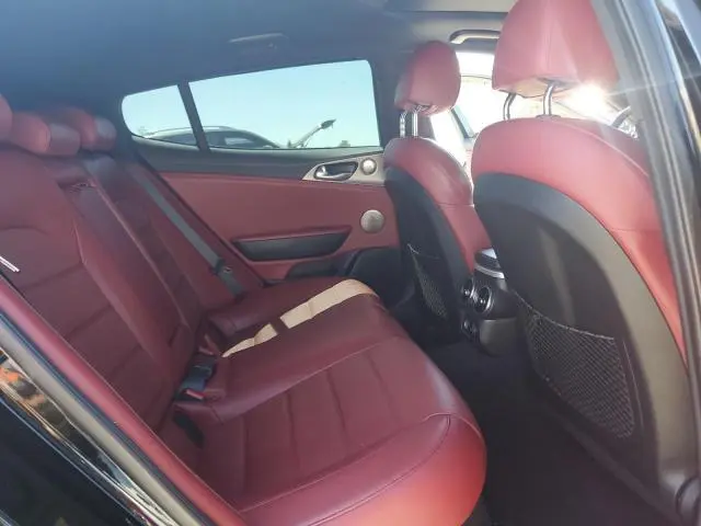 2018 KIA STINGER GT2  