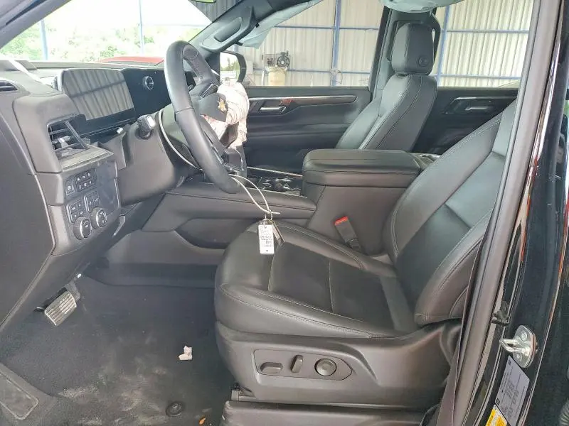 2025 CHEVROLET SUBURBAN K1500 LT  