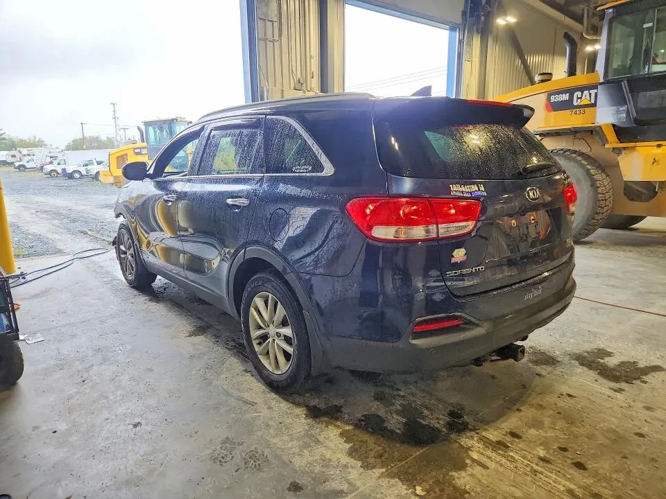 2017 KIA SORENTO LX  