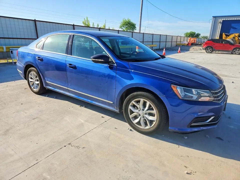 2016 VOLKSWAGEN PASSAT S  