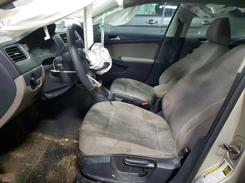 2014 VOLKSWAGEN JETTA BASE  