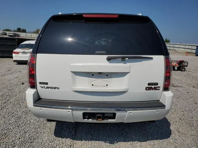 2010 GMC YUKON DENALI  