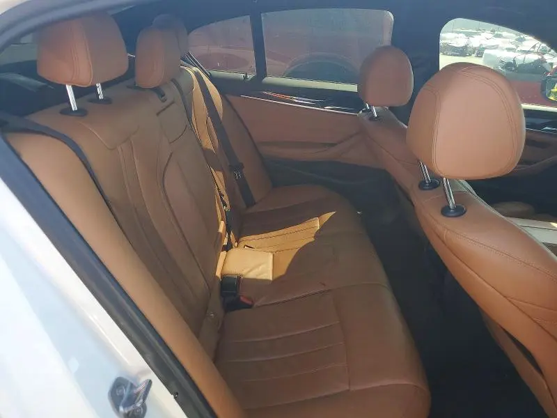 2019 BMW 530E   