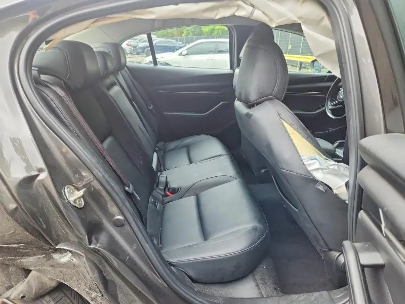 2022 MAZDA 3 SELECT  