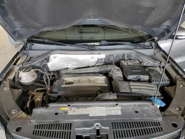 2013 VOLKSWAGEN TIGUAN S  