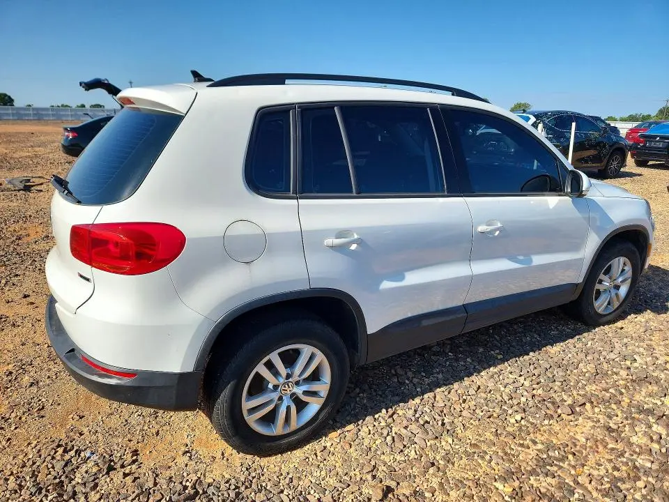 2017 VOLKSWAGEN TIGUAN S  