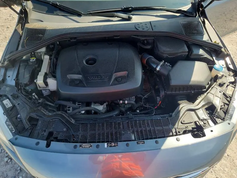 2017 VOLVO S60 PLATINUM  