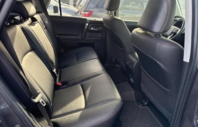 2021 TOYOTA 4RUNNER VENTURE  