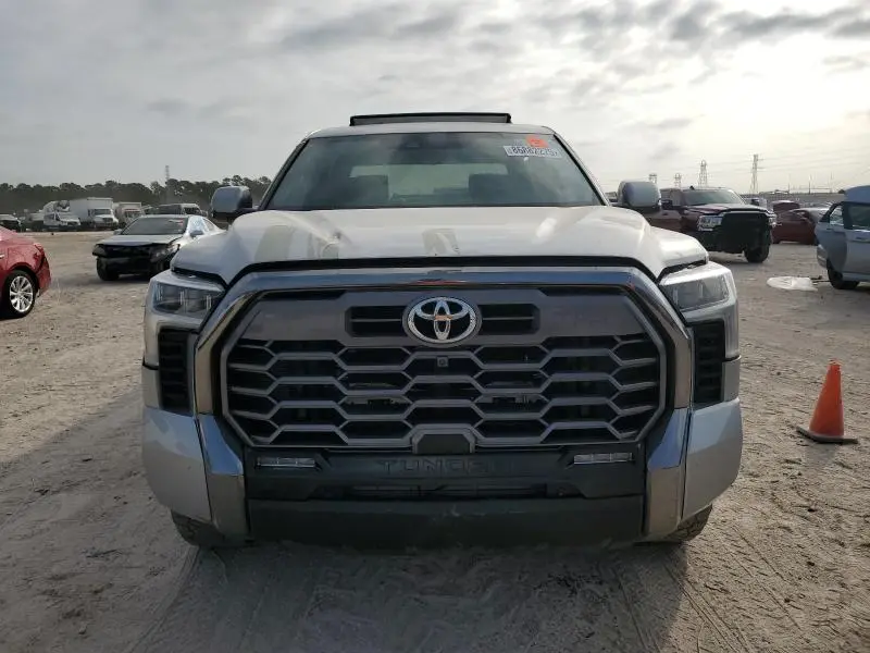 2024 TOYOTA TUNDRA CREWMAX LIMITED  