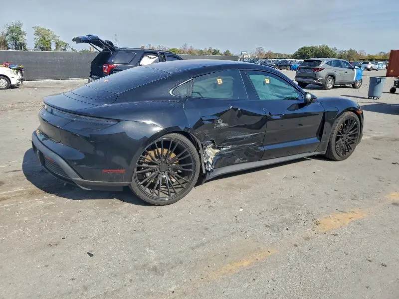 2022 PORSCHE TAYCAN   