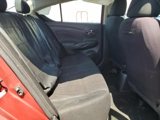2019 NISSAN VERSA S  