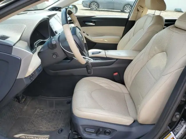 2019 TOYOTA AVALON XLE  