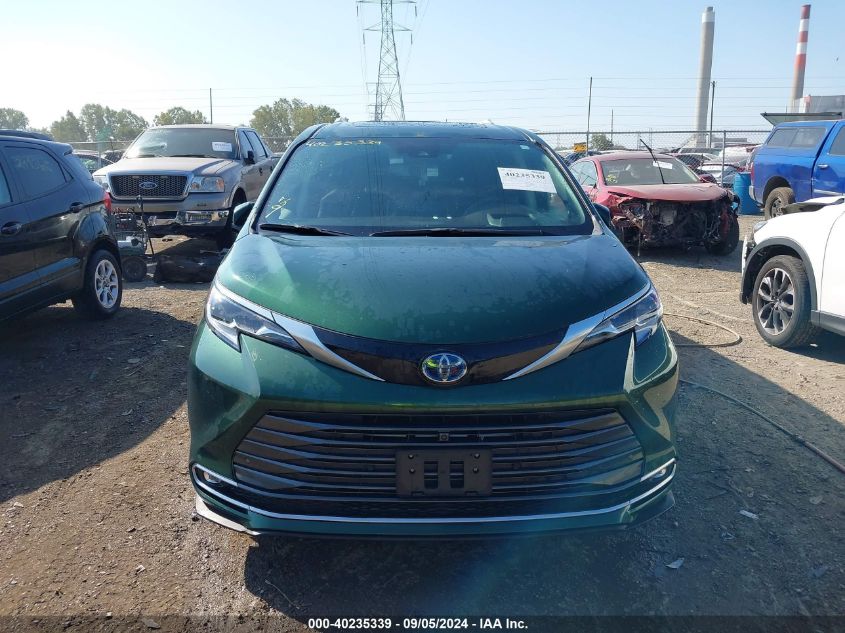 2022 TOYOTA SIENNA PLATINUM