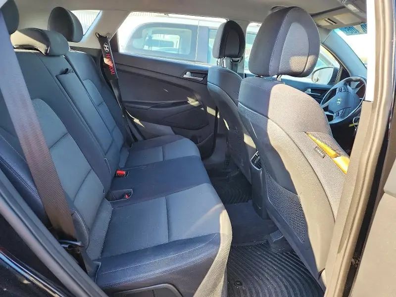 2018 HYUNDAI TUCSON SE  