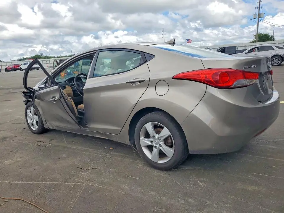 2013 HYUNDAI ELANTRA GLS  