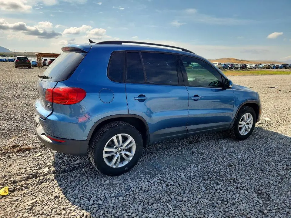 2017 VOLKSWAGEN TIGUAN S  