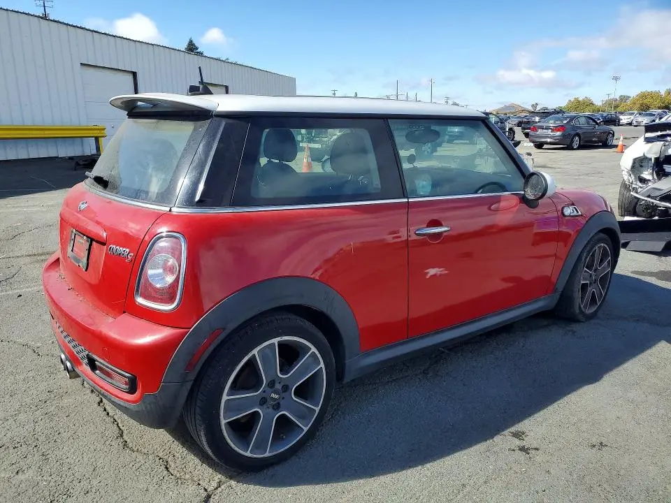 2013 MINI COOPER S  