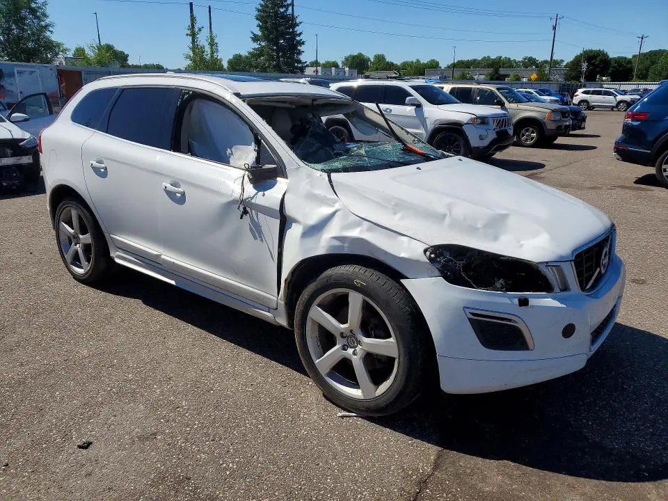 2011 VOLVO XC60 3.2  