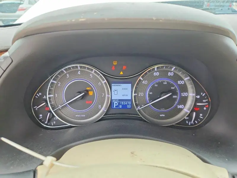 2012 INFINITI QX56 BASE  