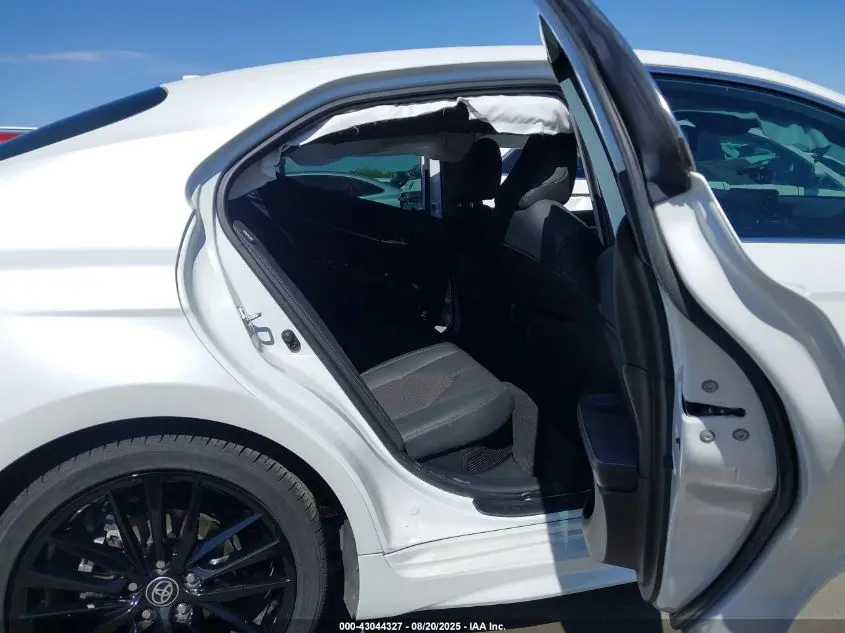 2024 TOYOTA CAMRY HYBRID XSE