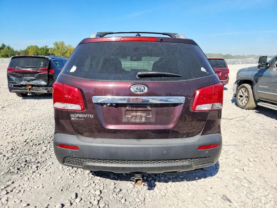 2011 KIA SORENTO LX  
