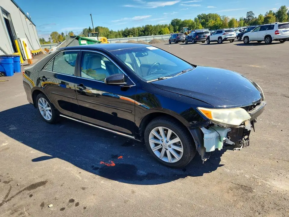 2012 TOYOTA CAMRY XLE  