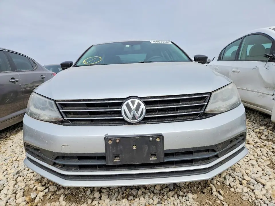 2015 VOLKSWAGEN JETTA SE  
