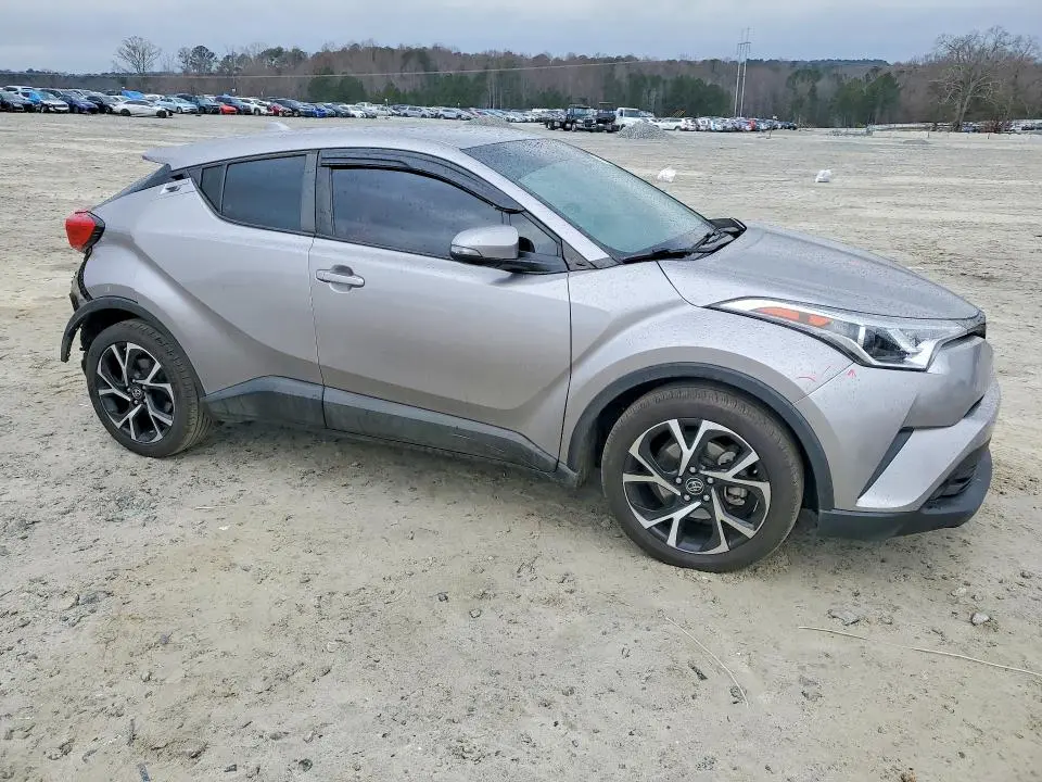 2019 TOYOTA C-HR XLE  