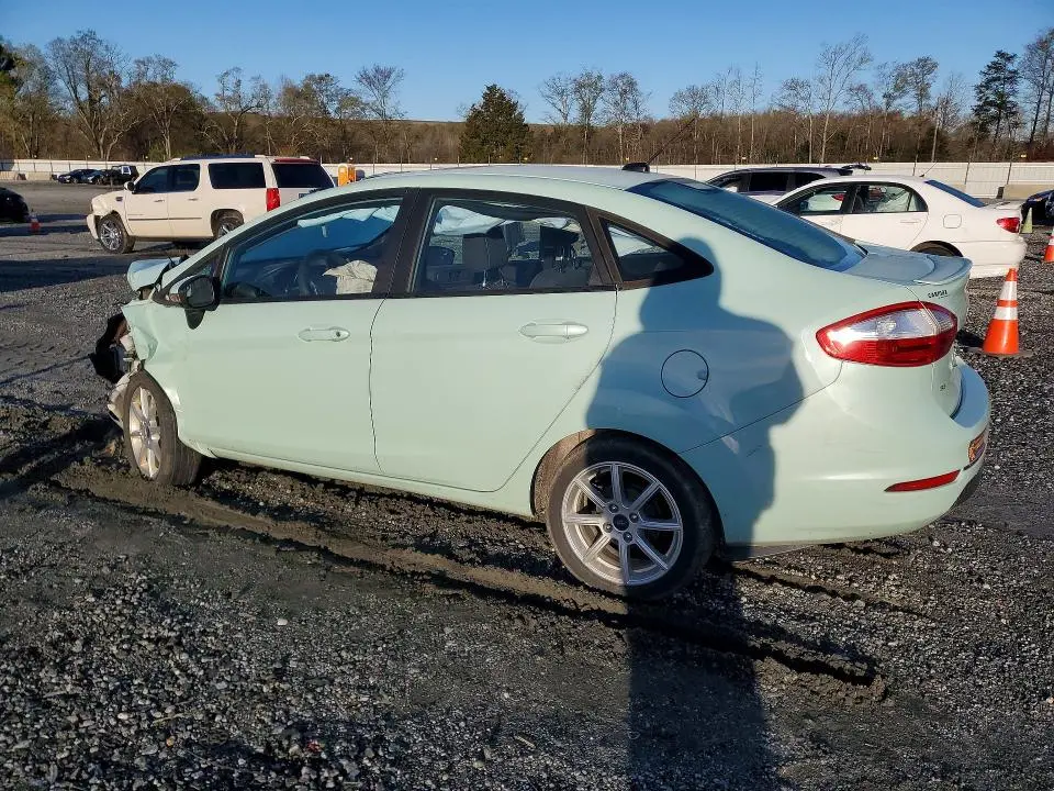 2017 FORD FIESTA SE  