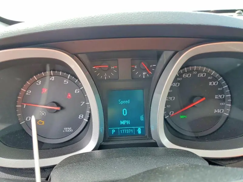 2011 CHEVROLET EQUINOX LT  