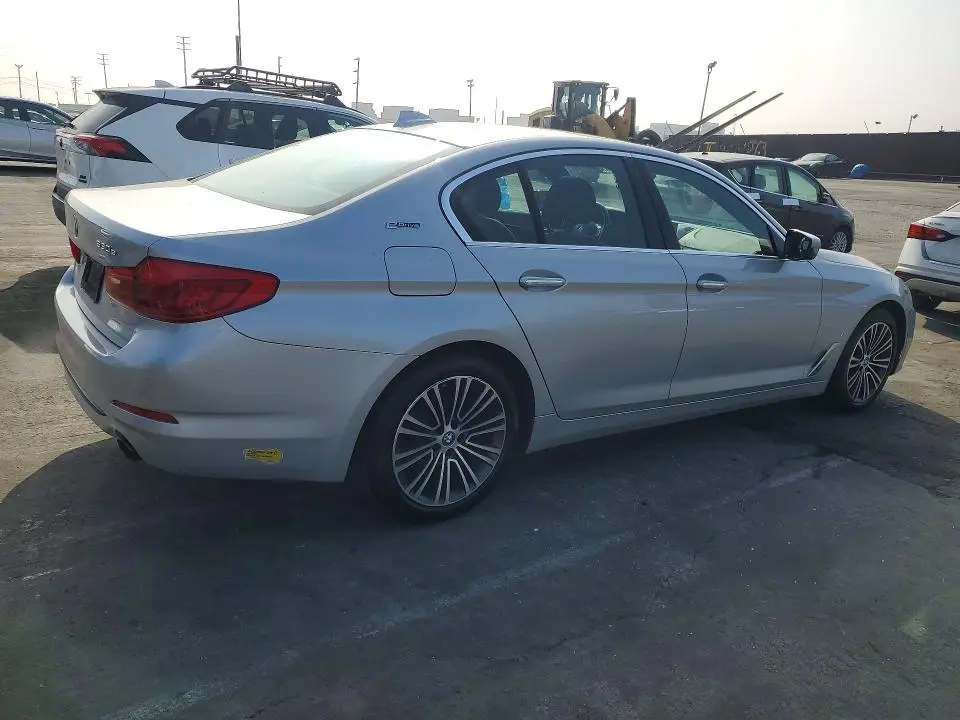 2018 BMW 530E   