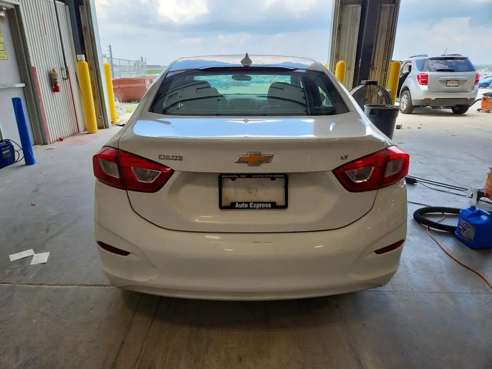 2018 CHEVROLET CRUZE LT  