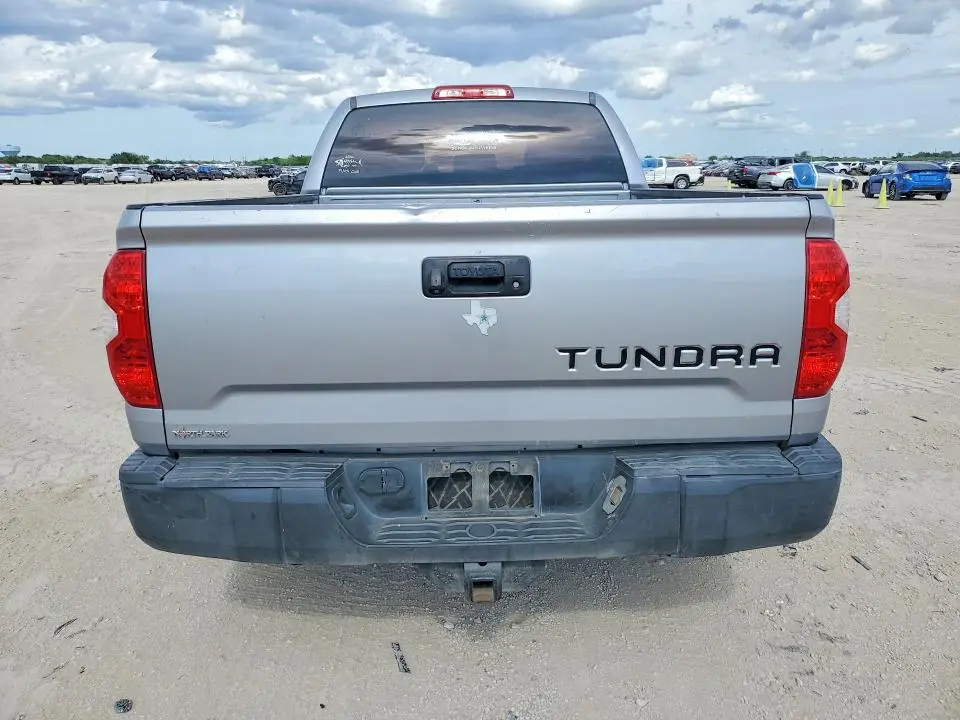 2015 TOYOTA TUNDRA SR  