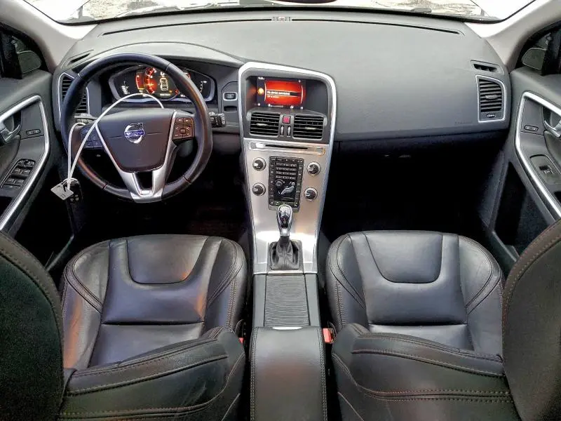 2017 VOLVO XC60 T5 DYNAMIC  