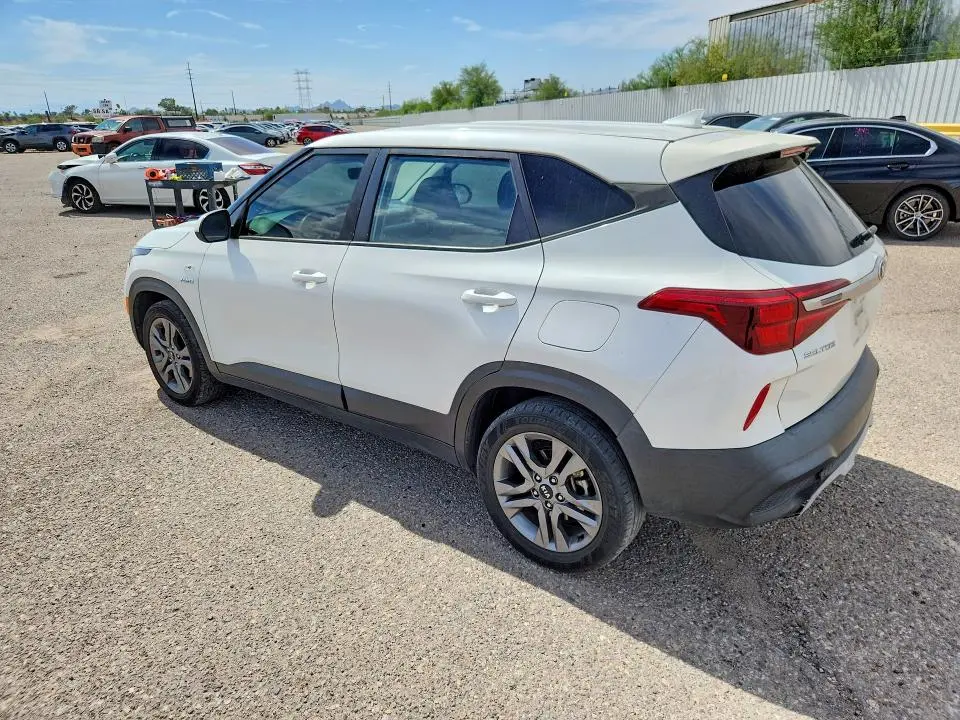 2021 KIA SELTOS LX  