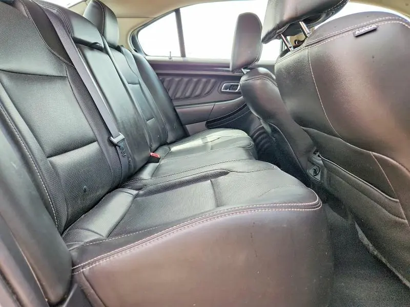 2010 FORD TAURUS LIMITED  