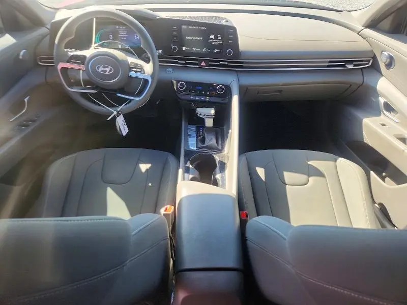 2025 HYUNDAI ELANTRA BLUE  