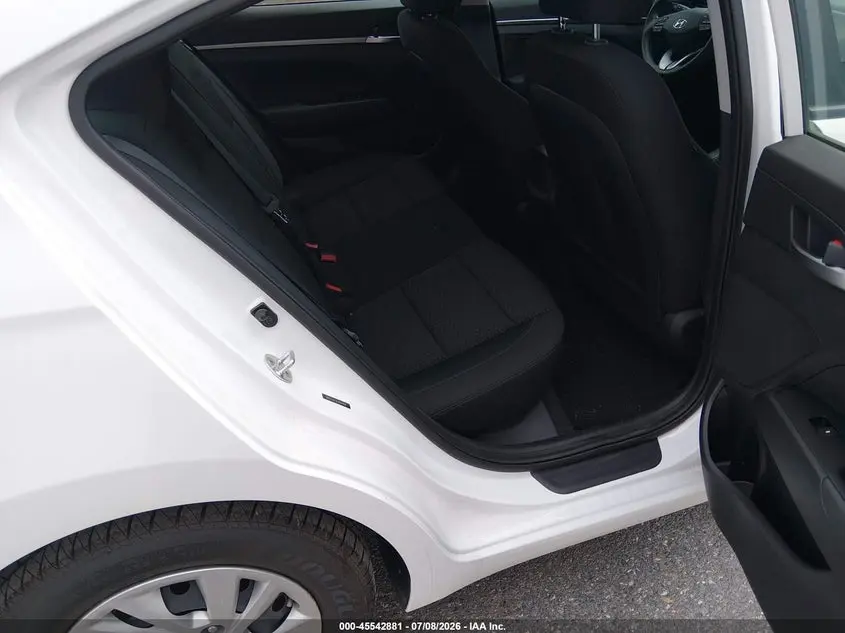2020 HYUNDAI ELANTRA SE